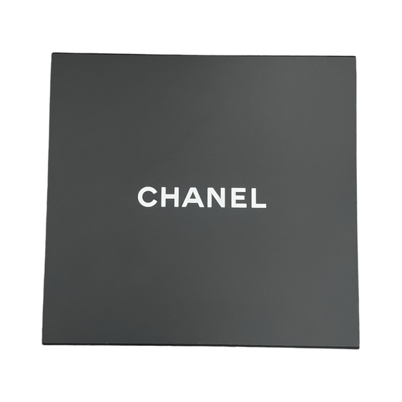 CHANEL Huge Magnetic Closure Box 19.5” x 19” x 10” - Picture 2 of 14